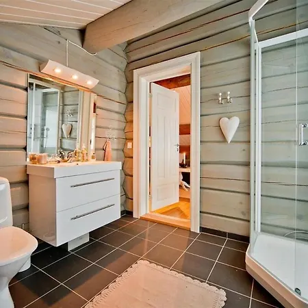 Fantastic On Inout Holiday home